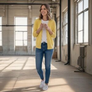 NWOT. Loft Brand Women’s Size L Sunshine Yellow Button Front Cardigan